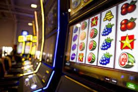 Filipino player accessing un777 platform on mobile browser showing sports and casino games